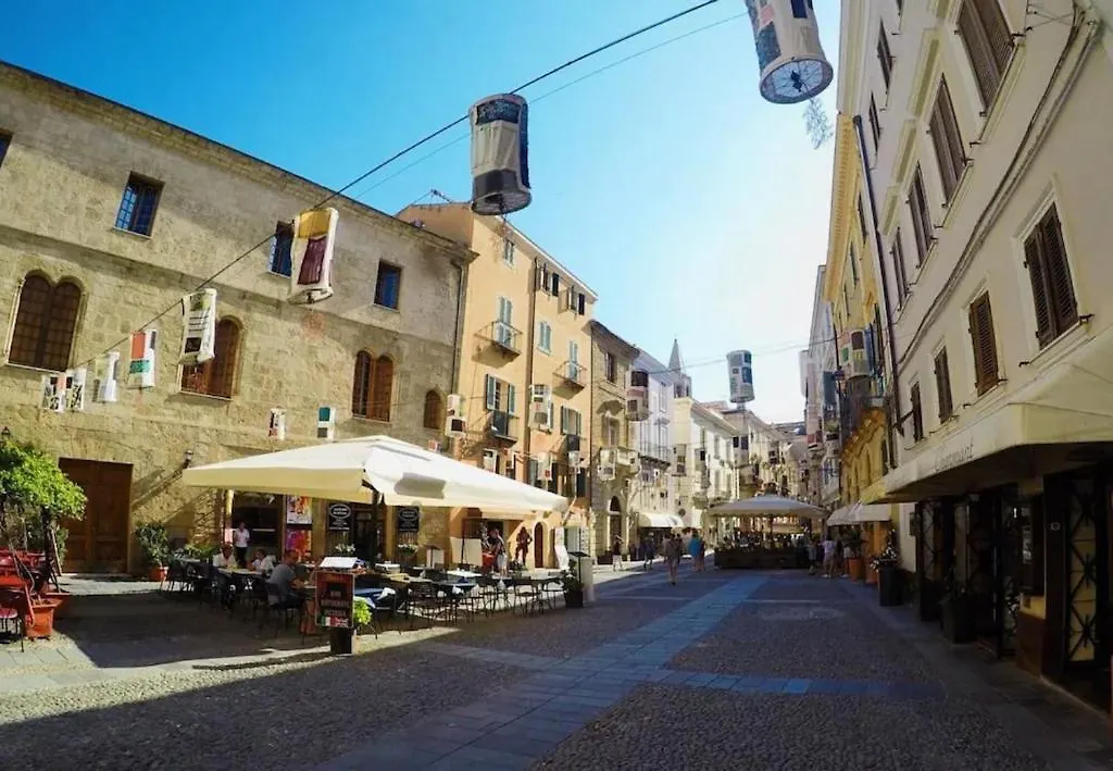 Alghero Palazzo Dalbis In Pieno Centro Per 8 Persone 0*,  Italien