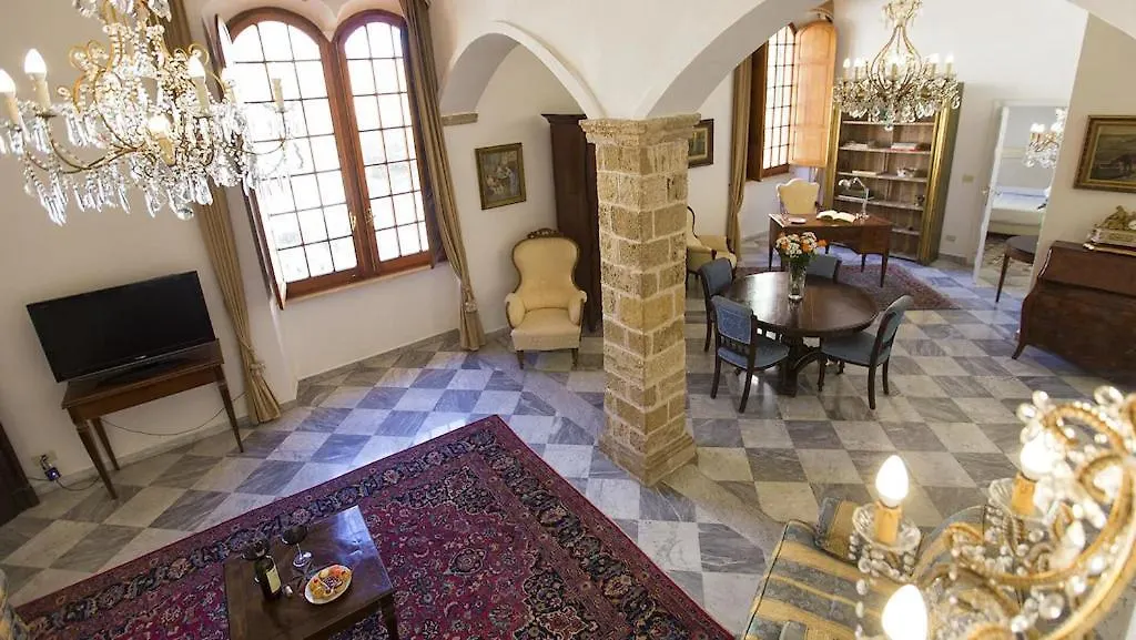 Alghero Palazzo Dalbis In Pieno Centro Per 8 Persone 0*,  Italien
